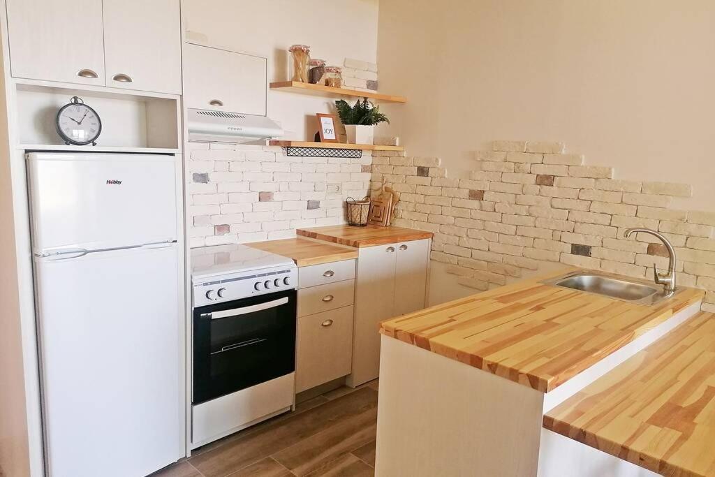 Alkyoni - Stavi'S Guesthouse Míloi Dış mekan fotoğraf